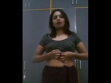 Indian MILF In Bathroom Recording Her Striptease Show