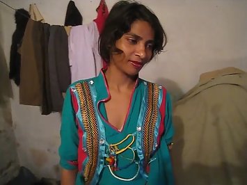 Young Juicy Pakistani Wife Farah